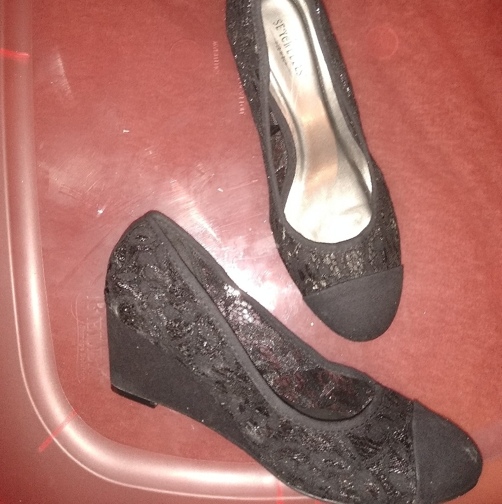 Seychelles lace wedges nwt